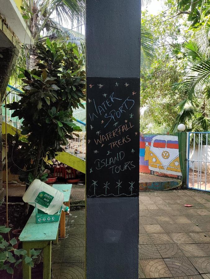 Goanvibes Hostel Анджуна Екстериор снимка